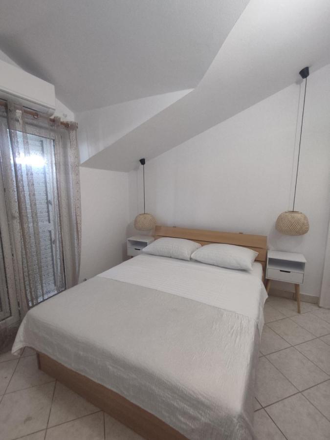 Apartments Villa Dalmatina Vodice Exterior photo
