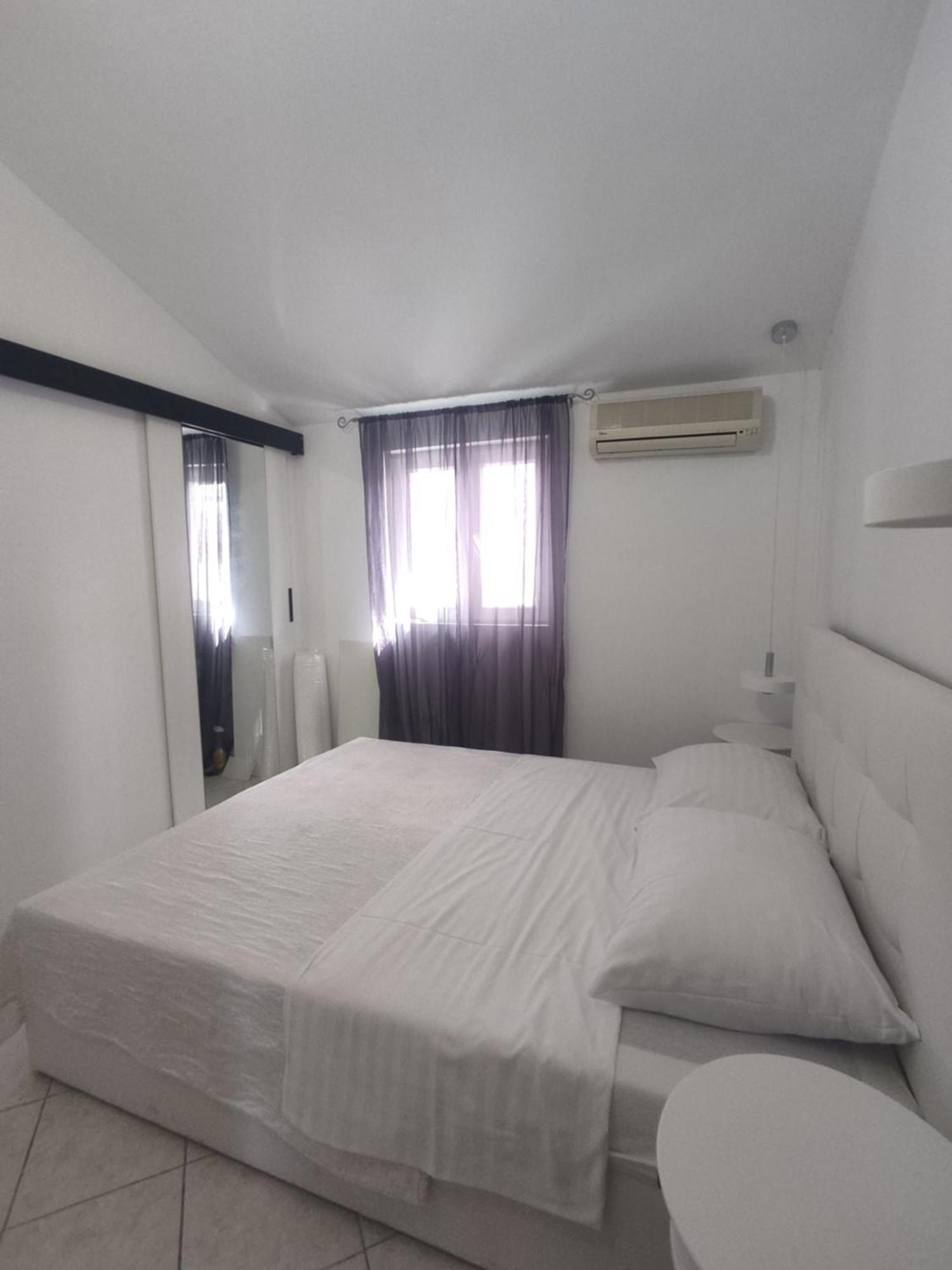 Apartments Villa Dalmatina Vodice Exterior photo