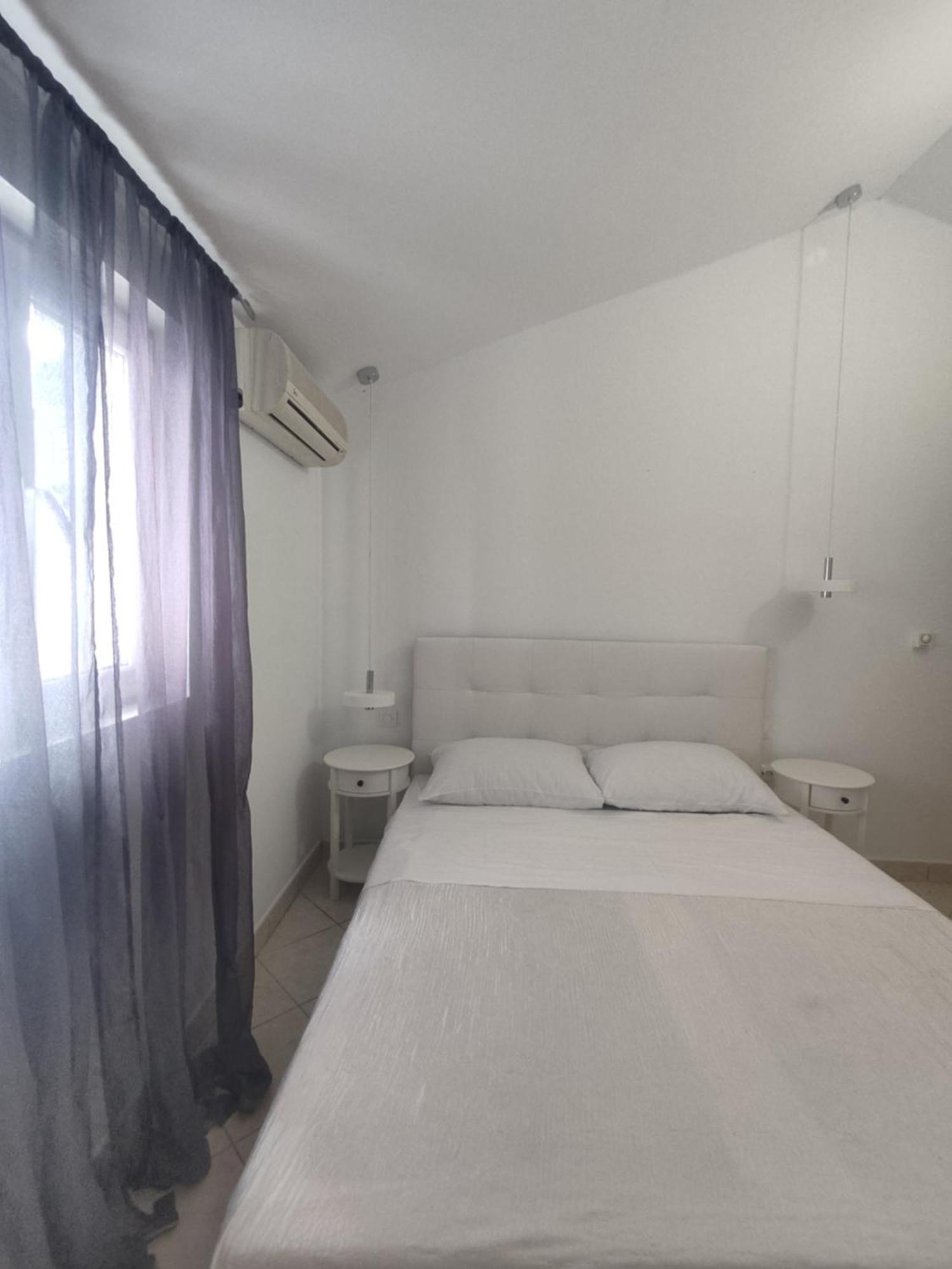 Apartments Villa Dalmatina Vodice Exterior photo