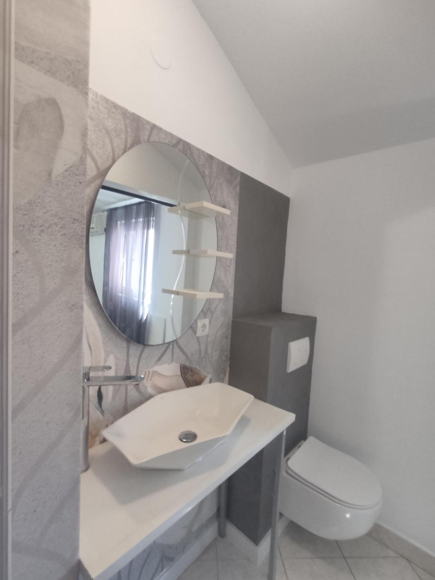 Apartments Villa Dalmatina Vodice Exterior photo