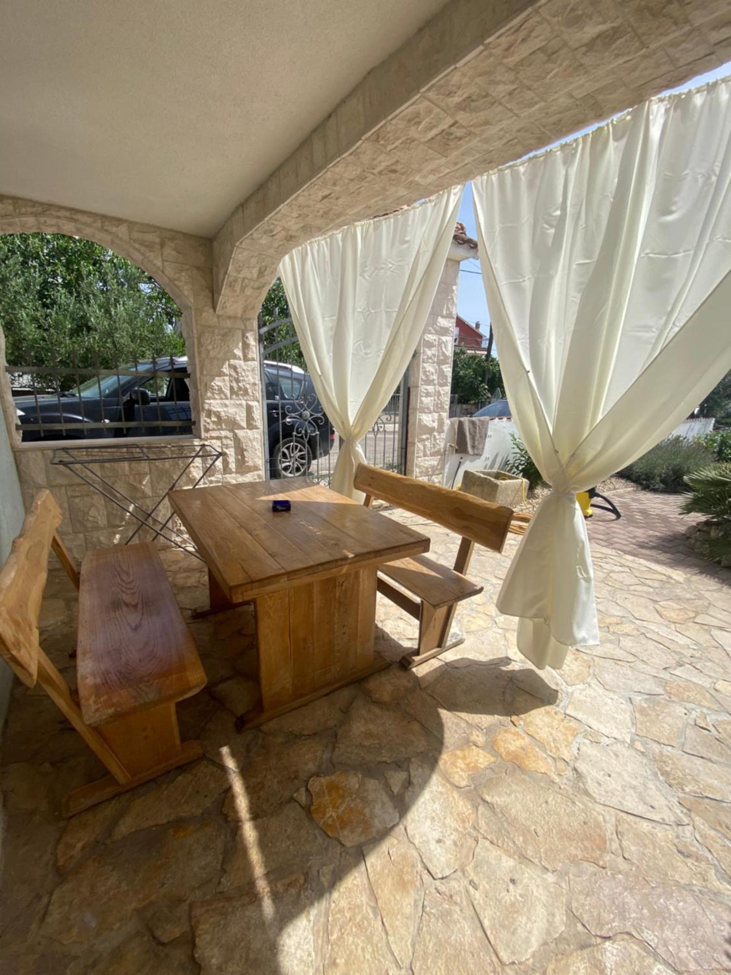 Apartments Villa Dalmatina Vodice Exterior photo